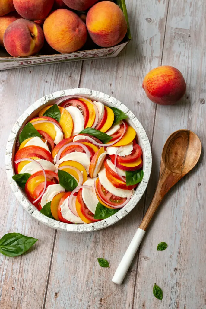 Peach tomato Motz Salad