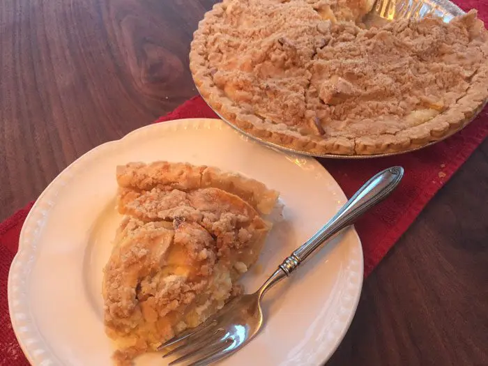 Apple Crumb Pie