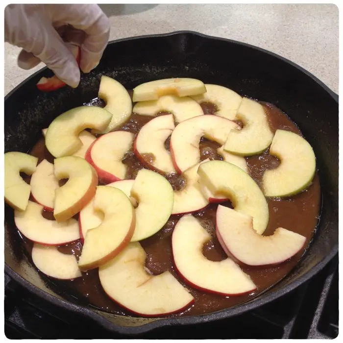 apples in caramel