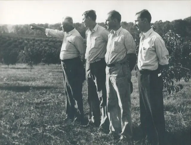 Eckert History - Eckert brothers B&W