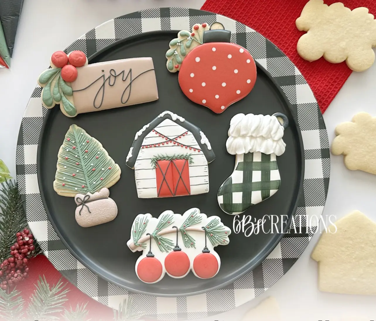holiday cookie decorating 2025