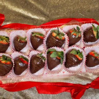 Classic Chocolate-Dipped Strawberries