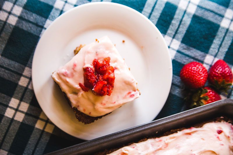 Strawberry-Cake-with-Strawberry-Cream-Cheese-Frosting.jpg